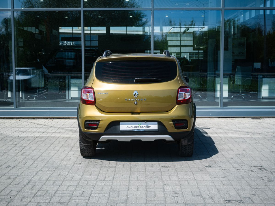 Автомобиль с пробегом Renault Sandero в городе Челябинск ДЦ - СИЛЬВЕР.SELECT Челябинск