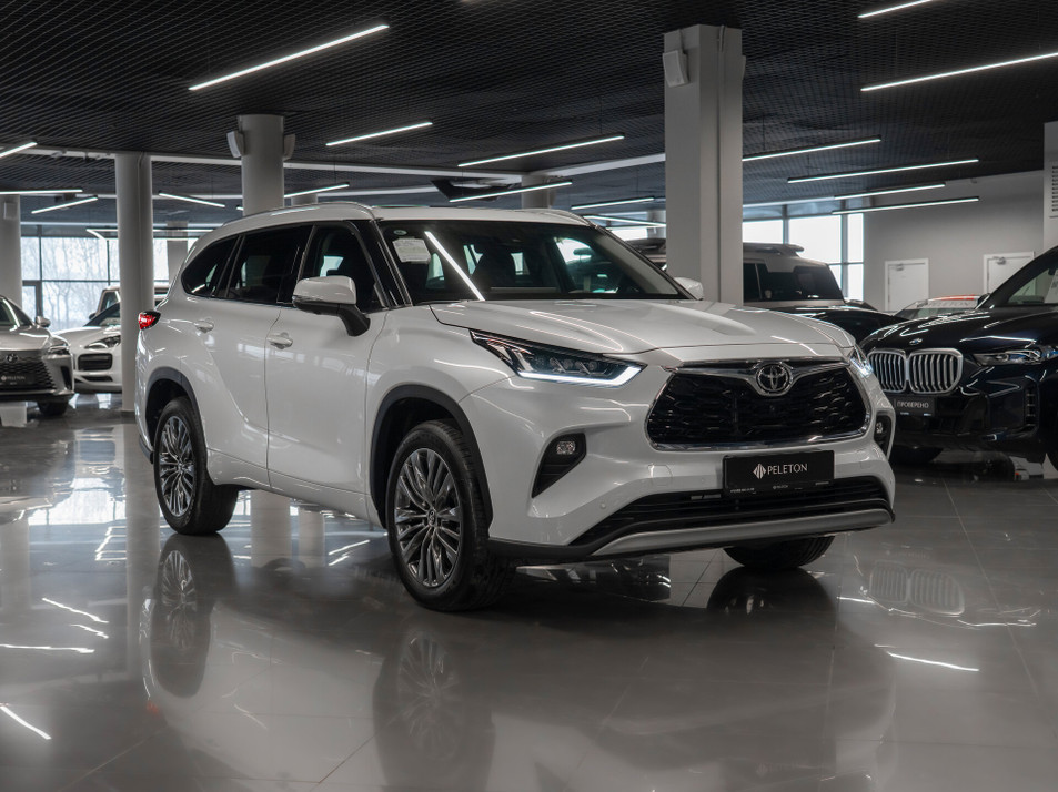 Автомобиль с пробегом Toyota Highlander в городе Москва ДЦ - ОПНА пробег