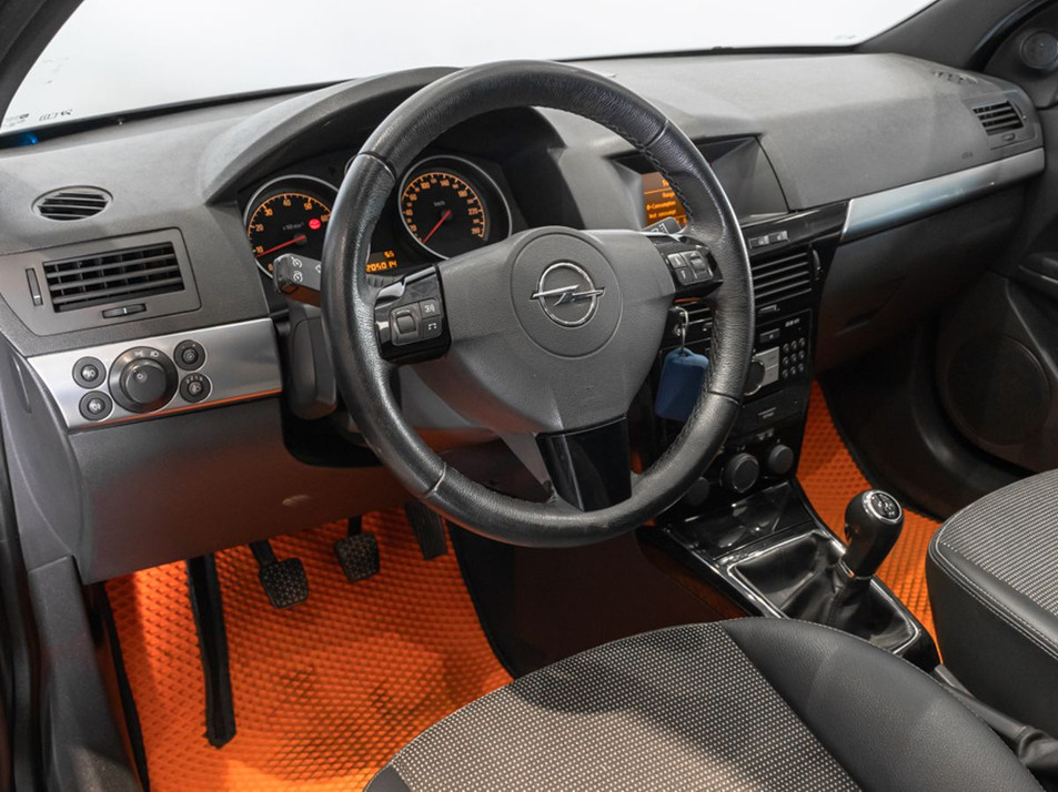 Автомобиль с пробегом Opel Astra в городе Казань ДЦ - КАЭ Сибирский тракт