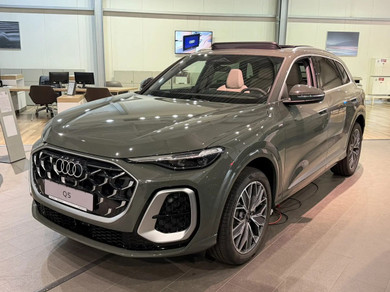 Новый автомобиль Audi Q5 Exclusive в городе Екатеринбург ДЦ - АЦ Космонавтов