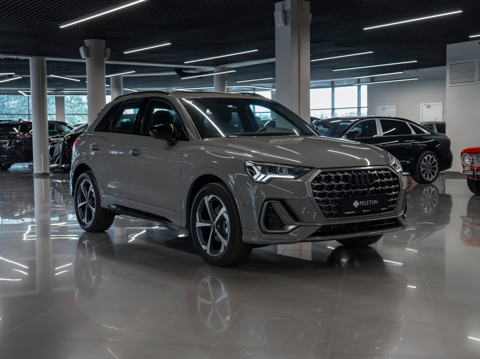 Автомобиль с пробегом Audi Q3 в городе Москва ДЦ - PELETON Юг