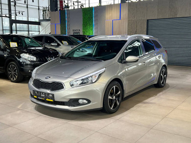 Автомобиль с пробегом Kia Ceed в городе Оренбург ДЦ - Pioner AUTO Trade In Центр Оренбург
