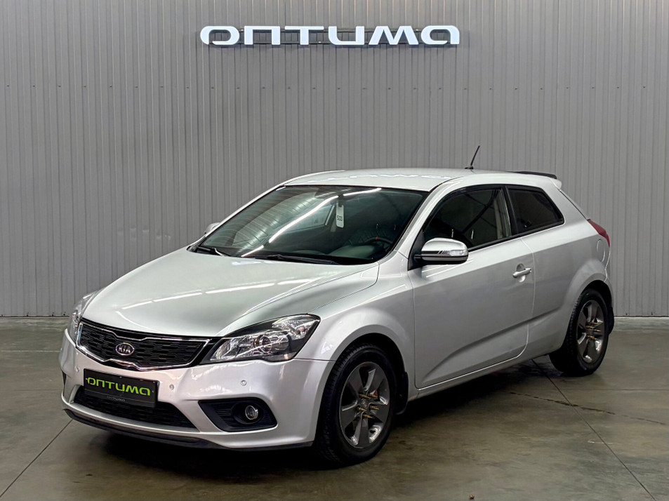 Автомобиль с пробегом Kia Ceed в городе Краснодар ДЦ - PANGO Центр Оптима Кубань