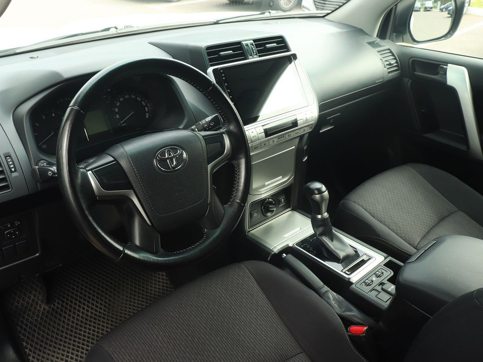Автомобиль с пробегом Toyota Land Cruiser Prado в городе Казань ДЦ - КАЭ Toyota Оренбургский тракт