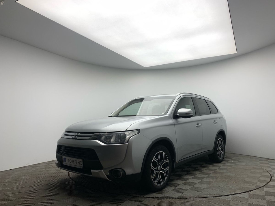 Автомобиль с пробегом Mitsubishi Outlander в городе Мурманск ДЦ - Аксель-Норман