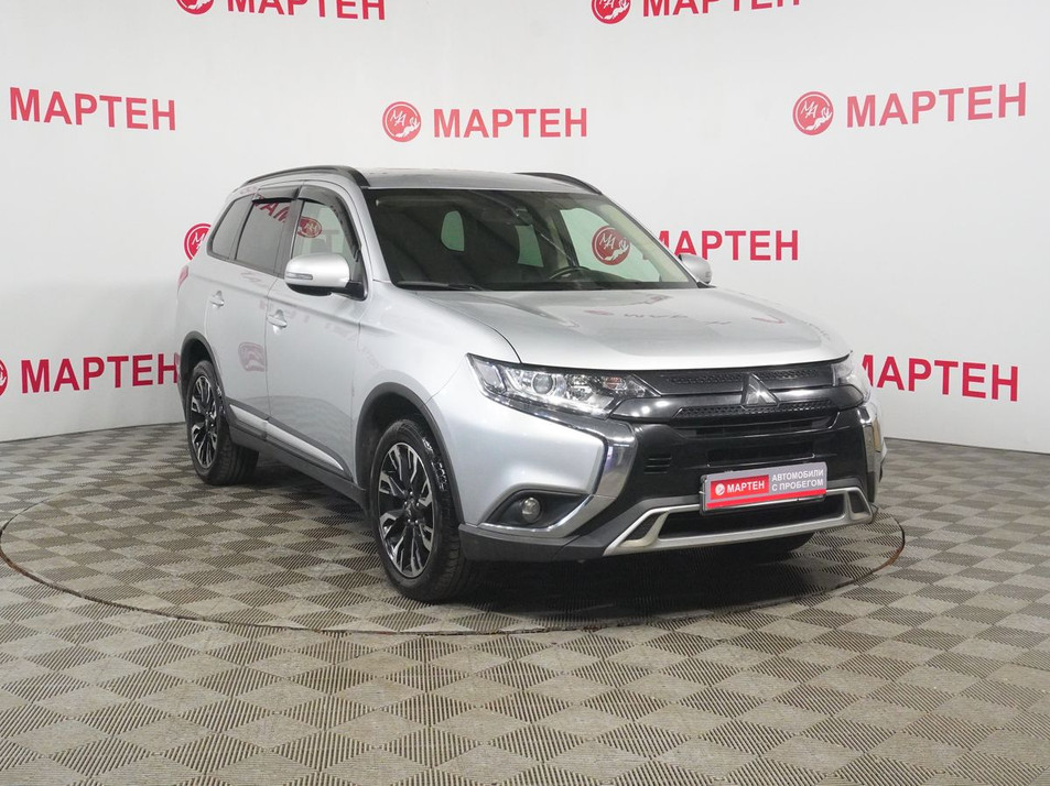 Автомобиль с пробегом Mitsubishi Outlander в городе Вологда ДЦ - Мартен. Автомобили с пробегом
