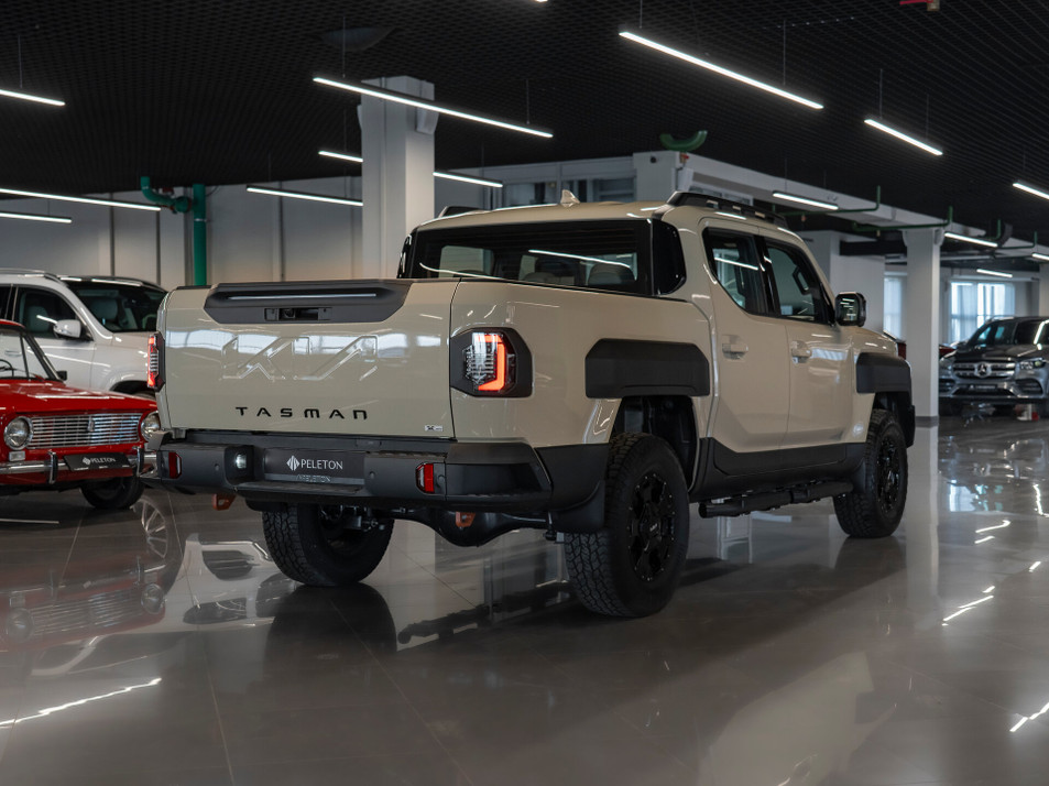 Автомобиль с пробегом Kia Tasman в городе Москва ДЦ - PANGO Центр PELETON