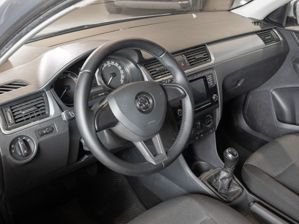 Автомобиль с пробегом SKODA Rapid в городе Казань ДЦ - КАЭ Сибирский тракт