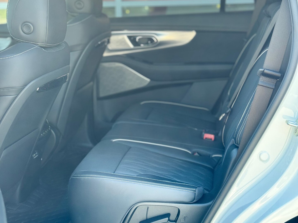 Новый автомобиль GAC GS8 GX Traveller в городе Сургут ДЦ - GAC Автоуниверсал