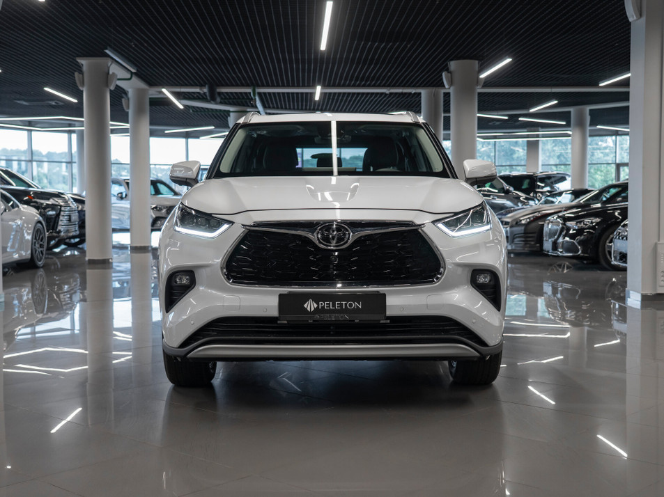 Автомобиль с пробегом Toyota Highlander в городе Москва ДЦ - PANGO Центр PELETON