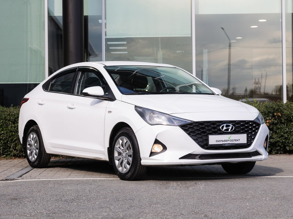 Автомобиль с пробегом Hyundai Solaris в городе Челябинск ДЦ - СИЛЬВЕР.SELECT Челябинск