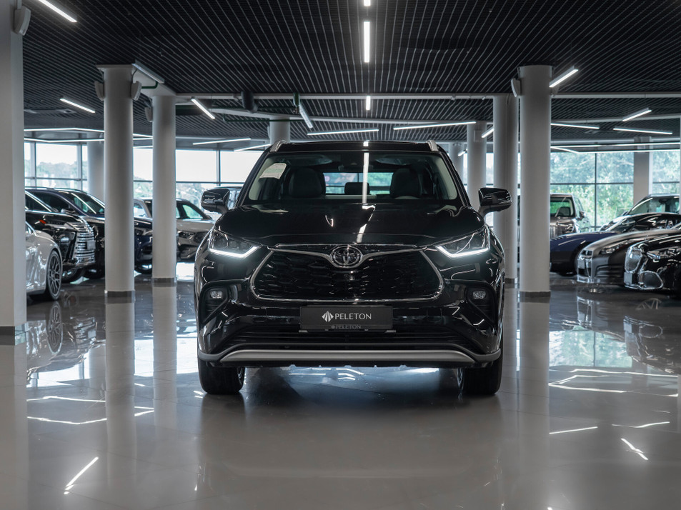 Автомобиль с пробегом Toyota Highlander в городе Москва ДЦ - PANGO&nbsp;Центр PELETON
