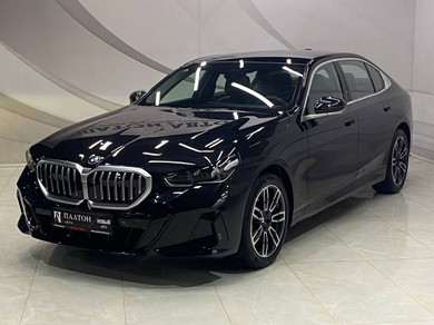 Новый автомобиль BMW 5 серии 530Li xDrive M Sport в городе Воронеж ДЦ - Платон Авто