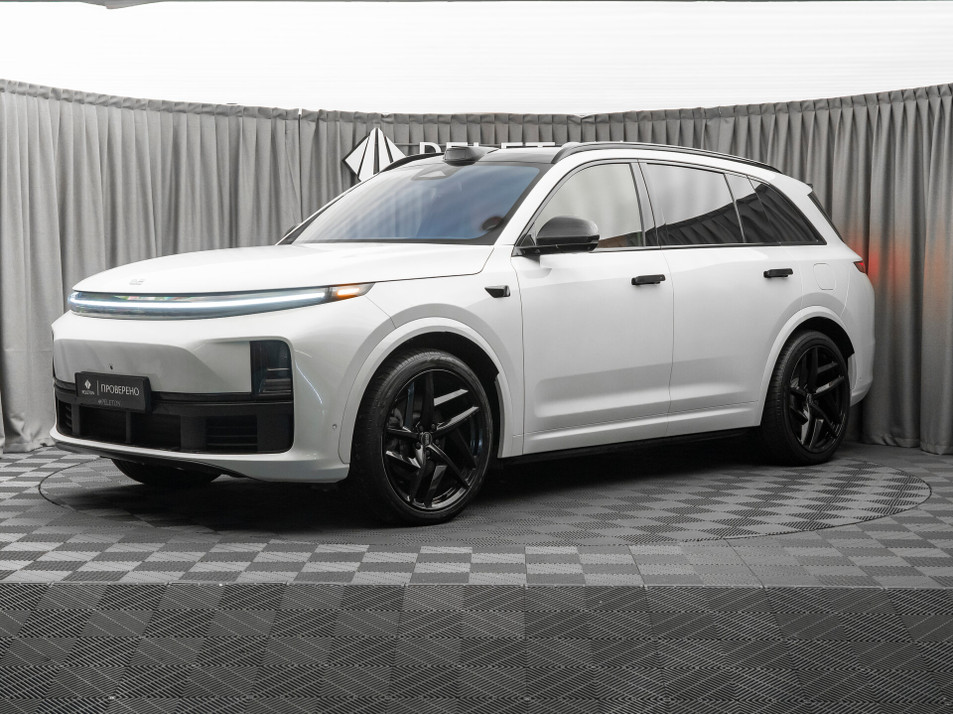 Автомобиль с пробегом Li Auto (Lixiang) L7 в городе Москва ДЦ - PELETON Юг