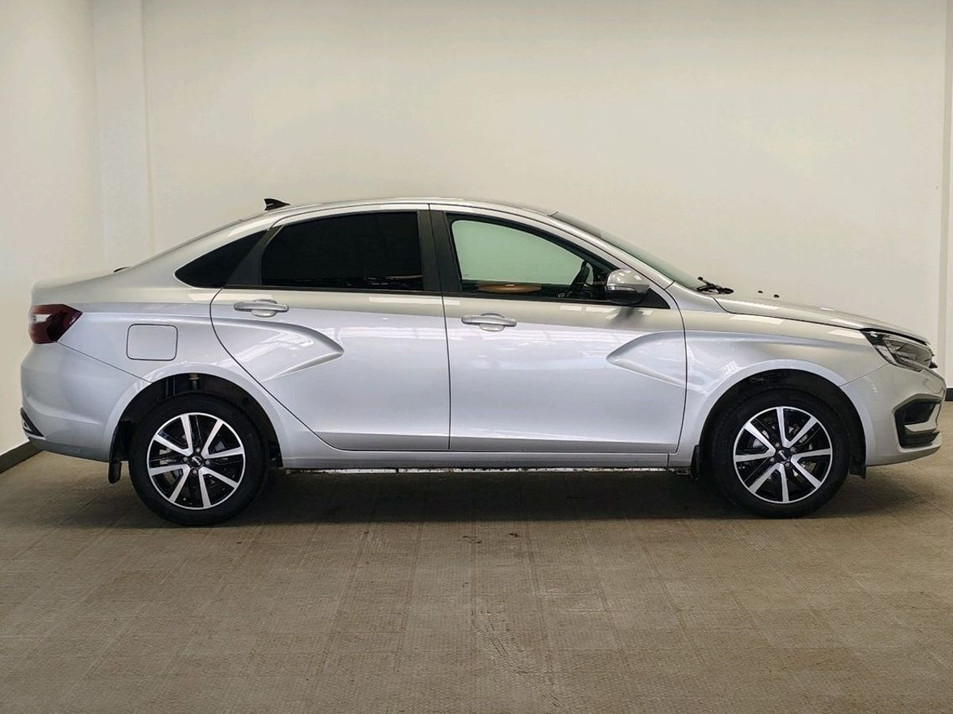 Автомобиль с пробегом LADA Vesta в городе Тамбов ДЦ - Глобус Киквидзе