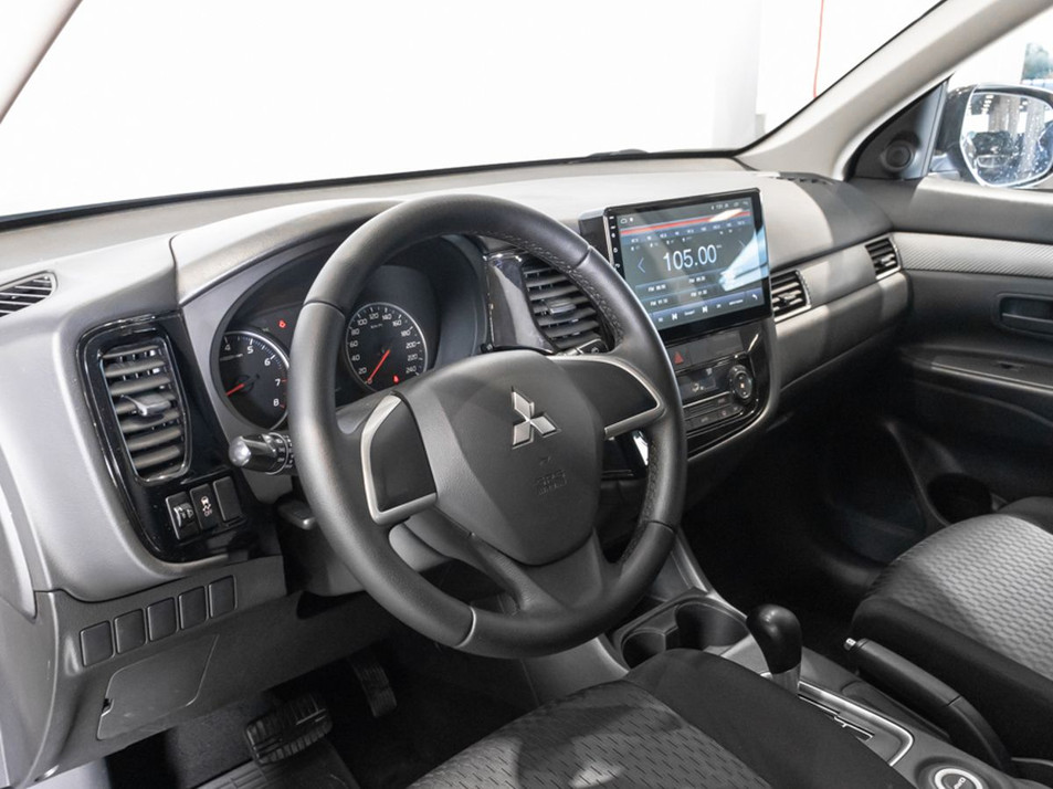 Автомобиль с пробегом Mitsubishi Outlander в городе Казань ДЦ - КАЭ Сибирский тракт