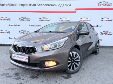 Автомобиль с пробегом Kia Ceed в городе Тюмень ДЦ - Автосалон «АвтоМакс»