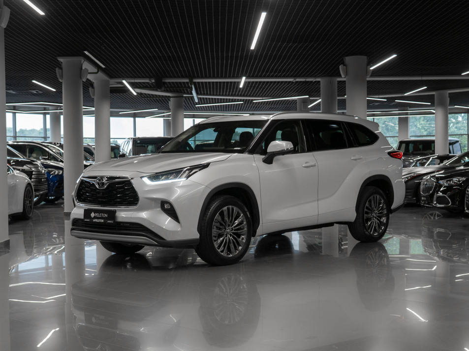 Автомобиль с пробегом Toyota Highlander в городе Москва ДЦ - PANGO Центр PELETON
