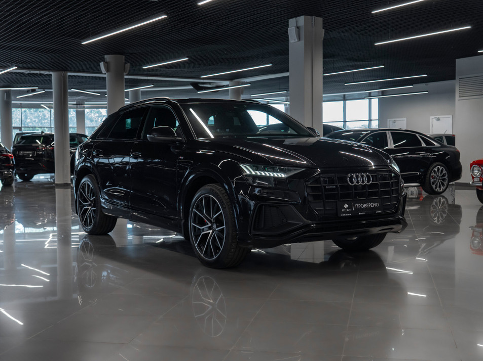 Автомобиль с пробегом Audi Q8 в городе Москва ДЦ - PANGO Центр PELETON
