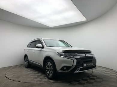 Автомобиль с пробегом Mitsubishi Outlander в городе Мурманск ДЦ - Аксель Автомобили с пробегом