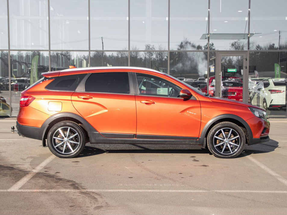 Автомобиль с пробегом LADA Vesta в городе Оренбург ДЦ - PANGO Центр на Загородном