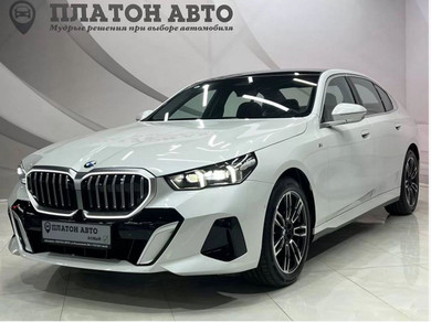 Новый автомобиль BMW 5 серии 530Li xDrive M Sport в городе Воронеж ДЦ - Платон Авто