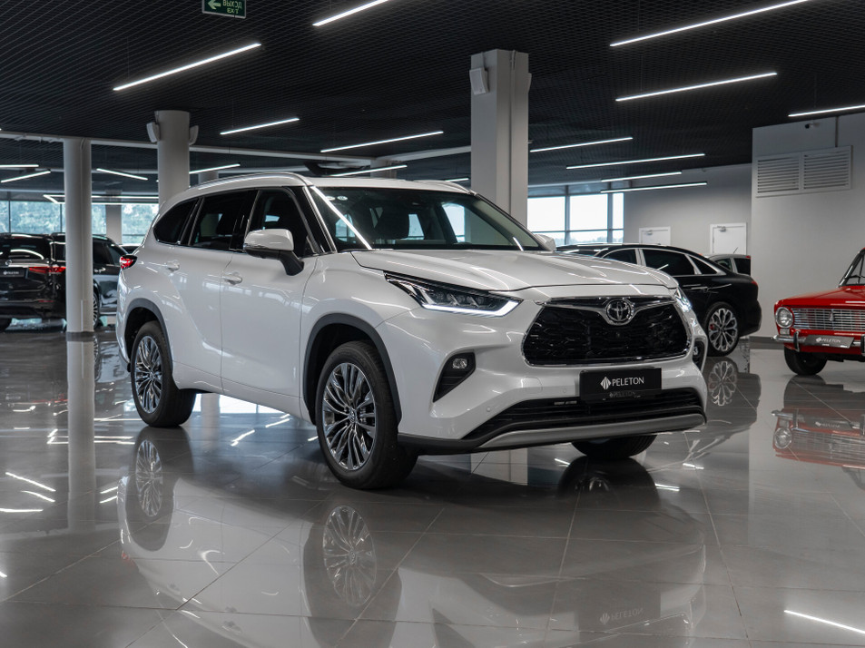 Автомобиль с пробегом Toyota Highlander в городе Москва ДЦ - PANGO Центр PELETON