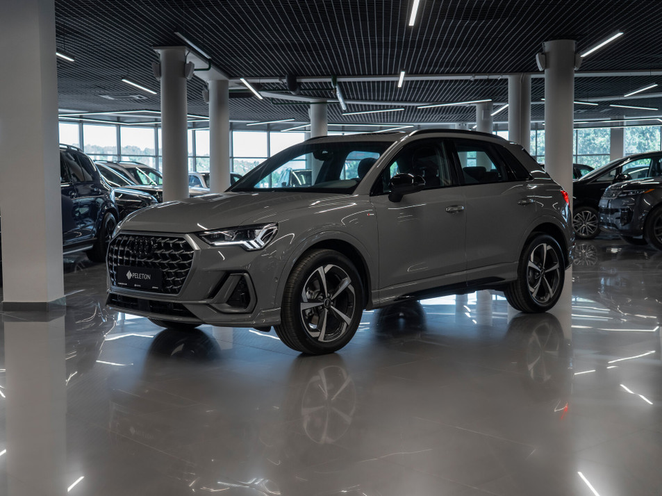 Автомобиль с пробегом Audi Q3 в городе Москва ДЦ - PELETON Юг