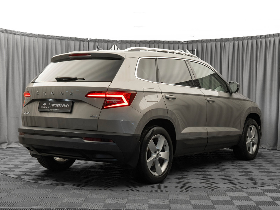 Автомобиль с пробегом SKODA Karoq в городе Москва ДЦ - PELETON Юг