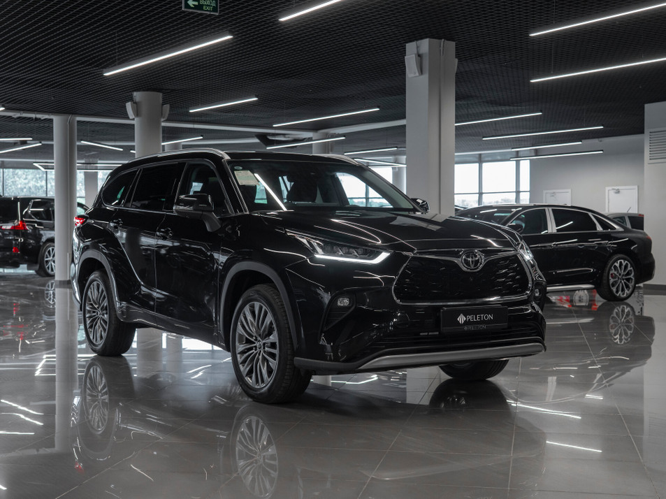 Автомобиль с пробегом Toyota Highlander в городе Москва ДЦ - PANGO&nbsp;Центр PELETON