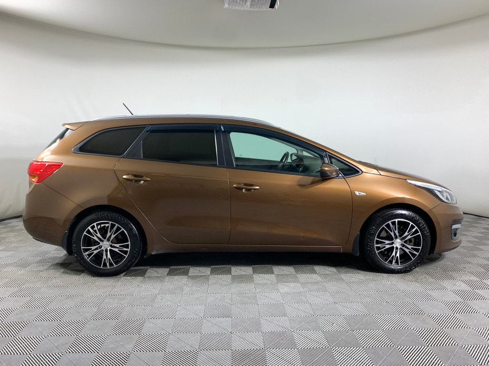 Автомобиль с пробегом Kia Ceed в городе Одинцово ДЦ - ТЦ Кунцево