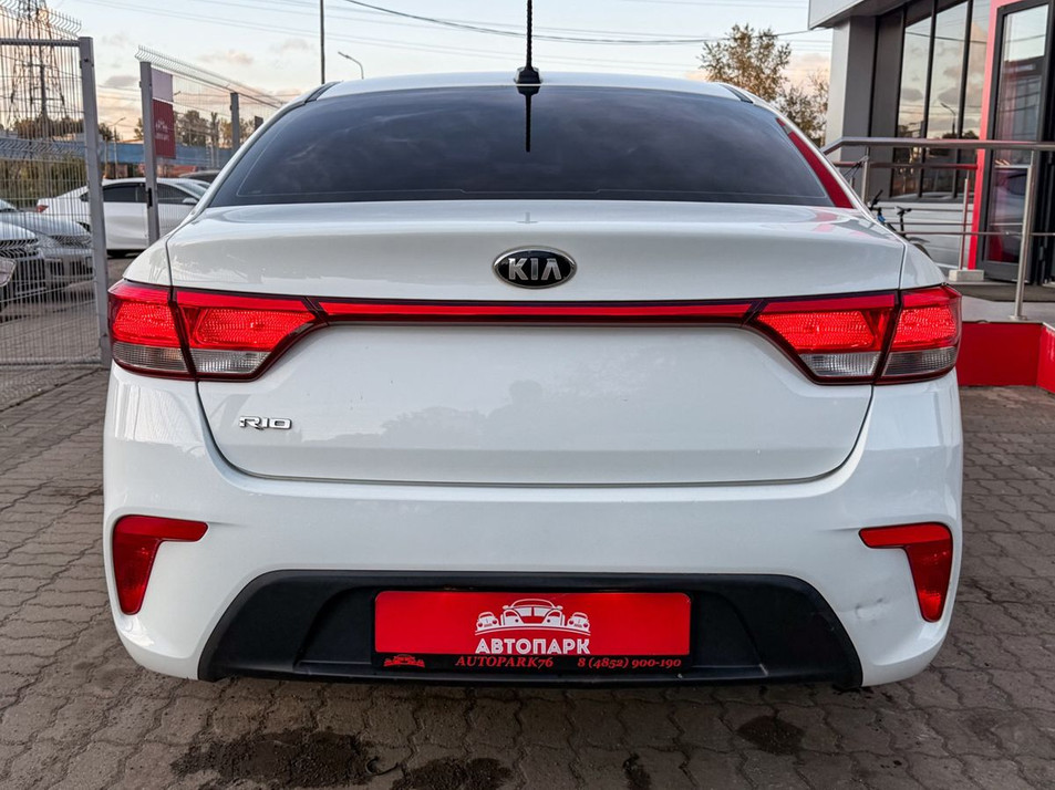Автомобиль с пробегом Kia Rio в городе Ярославль ДЦ - Автопарк 76 на Менжинского