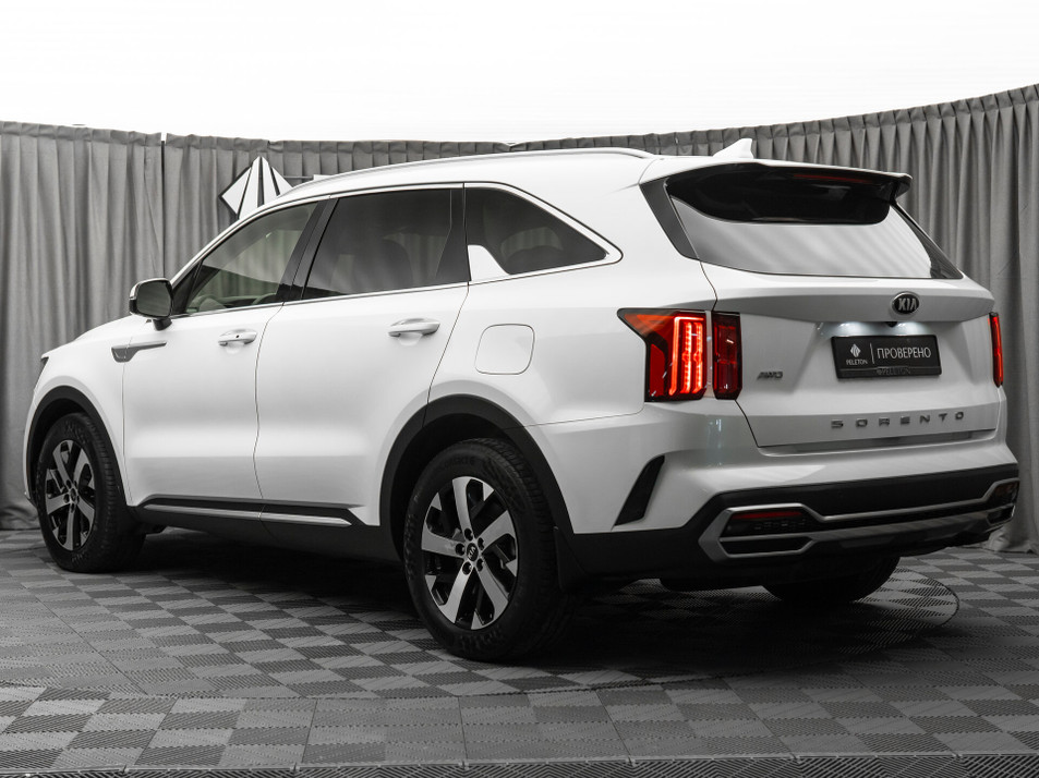 Автомобиль с пробегом Kia Sorento в городе Москва ДЦ - PELETON Юг