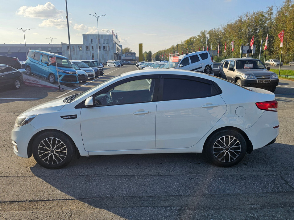 Автомобиль с пробегом Kia Rio в городе Тюмень ДЦ - PANGO Центр Автоград