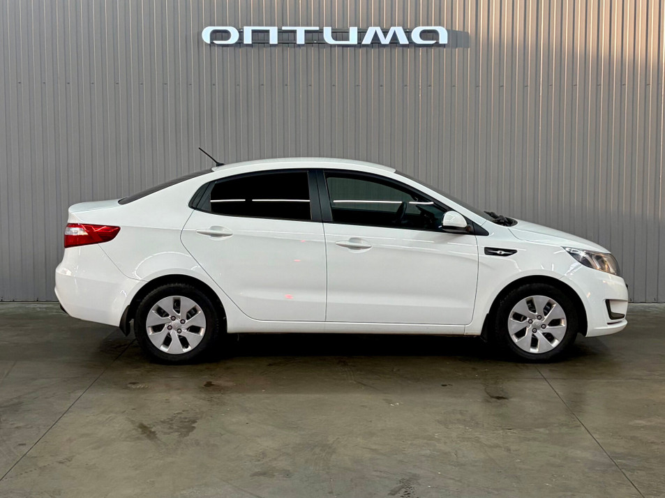 Автомобиль с пробегом Kia Rio в городе Краснодар ДЦ - PANGO Центр Оптима Кубань