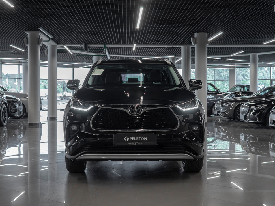Автомобиль с пробегом Toyota Highlander в городе Москва ДЦ - PANGO&nbsp;Центр PELETON