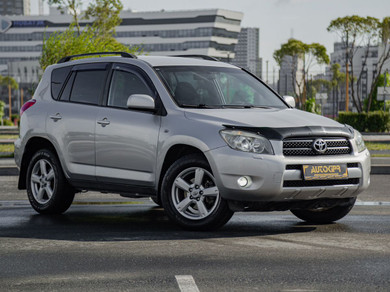 Автомобиль с пробегом Toyota RAV4 в городе Тюмень ДЦ - Центр по продаже автомобилей с пробегом АвтоКиПр