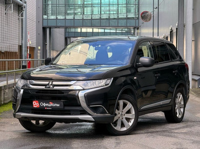 Автомобиль с пробегом Mitsubishi Outlander в городе Санкт-Петербург ДЦ - ОколоОфициалы