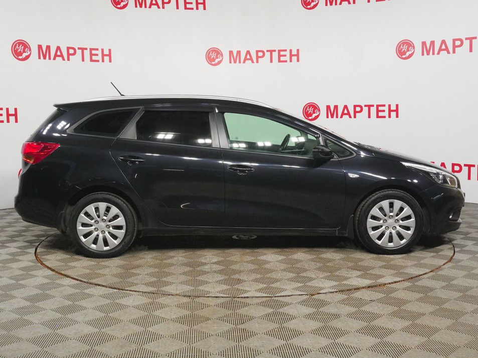 Автомобиль с пробегом Kia Ceed в городе Вологда ДЦ - Мартен. Автомобили с пробегом