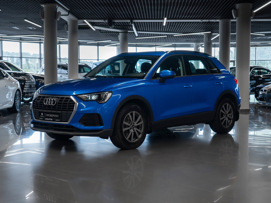 Автомобиль с пробегом Audi Q3 в городе Москва ДЦ - PELETON Юг