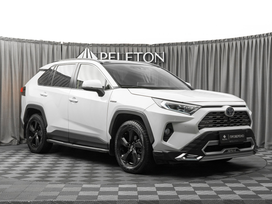 Автомобиль с пробегом Toyota RAV4 в городе Москва ДЦ - PELETON ELECTRO