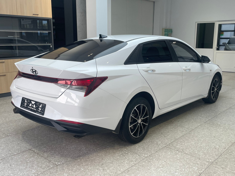 Автомобиль с пробегом Hyundai Elantra в городе Краснодар ДЦ - ААА Моторс Краснодар
