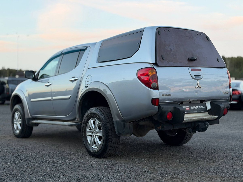 Автомобиль с пробегом Mitsubishi L200 в городе Санкт-Петербург ДЦ - Автополе АЦ2 Trade-In