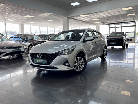 Автомобиль с пробегом Hyundai Solaris в городе Тверь ДЦ - Зелёный trade-in Кривцово
