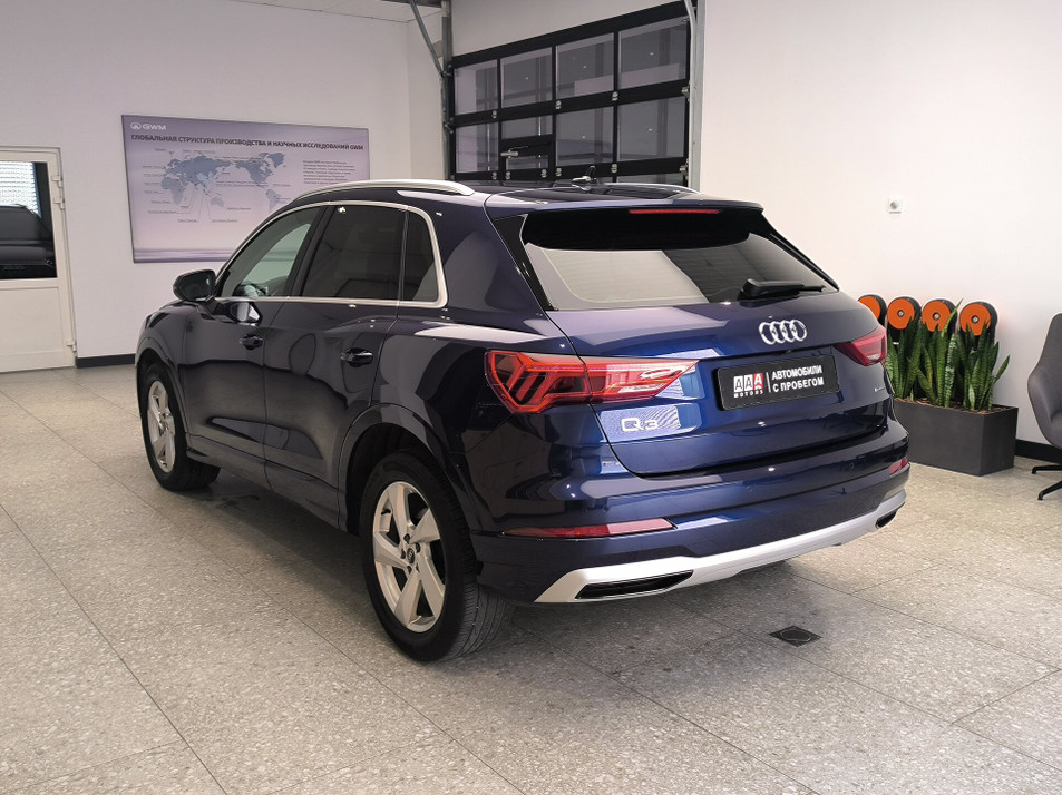 Автомобиль с пробегом Audi Q3 в городе Краснодар ДЦ - ААА Моторс Краснодар