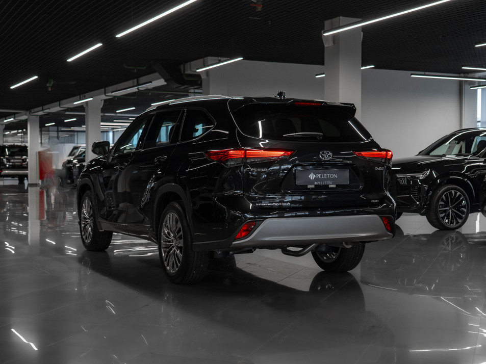 Автомобиль с пробегом Toyota Highlander в городе Москва ДЦ - ОПНА пробег