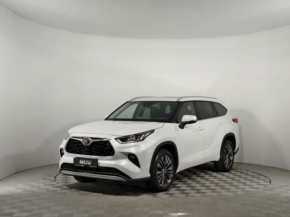 Автомобиль с пробегом Toyota Highlander в городе Санкт-Петербург ДЦ - Тойота Центр Парнас