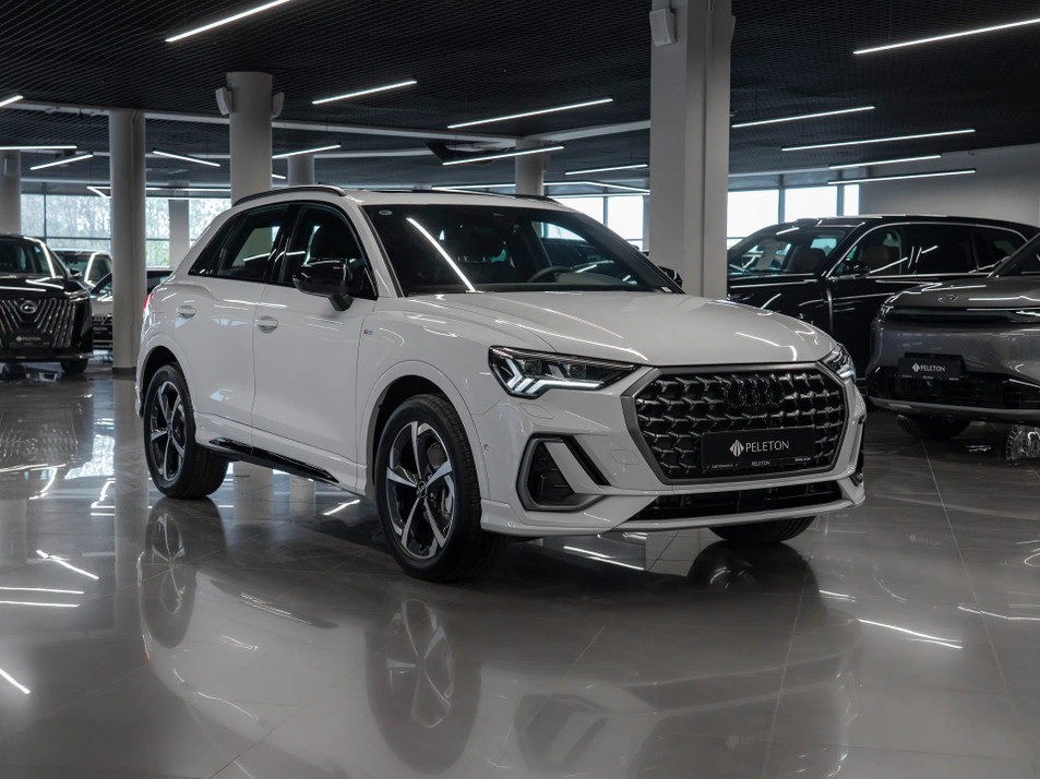 Автомобиль с пробегом Audi Q3 в городе Москва ДЦ - PELETON Юг