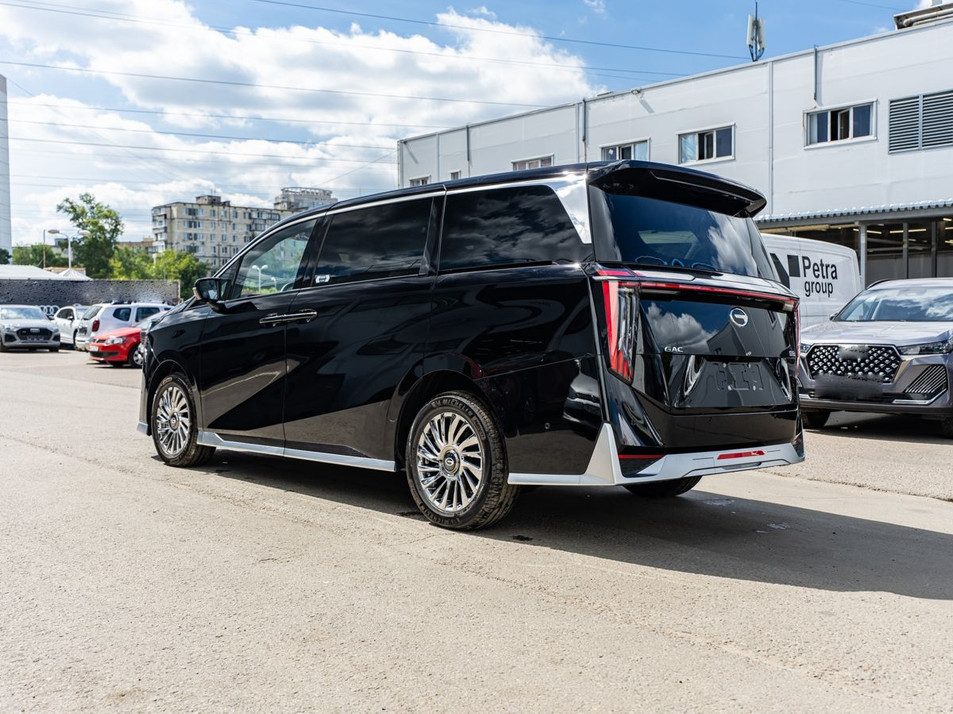 Новый автомобиль GAC M8 GX Premium в городе Москва ДЦ - GAC Автомир Химки