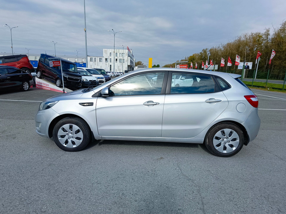 Автомобиль с пробегом Kia Rio в городе Тюмень ДЦ - PANGO Центр Автоград